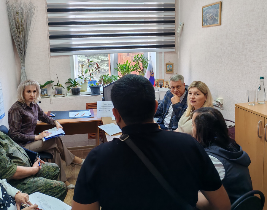 Помогли 14-летнему сыну погибшего участника СВО с открытием банковского счета