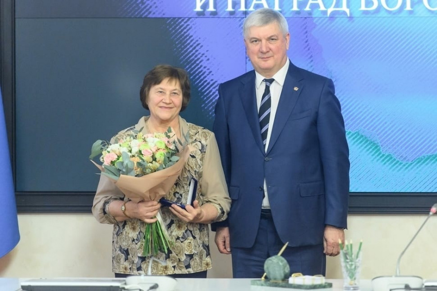 Пенсионерка из Кантемировки Любовь Романовна Сульженко награждена медалью Уполномоченного по правам человека в Российской Федерации «Спешите делать добро» Пенсионерка из Кантемировки Любовь Романовна Сульженко награждена медалью Уполномоченного по правам человека в Российской Федерации «Спешите делать добро»