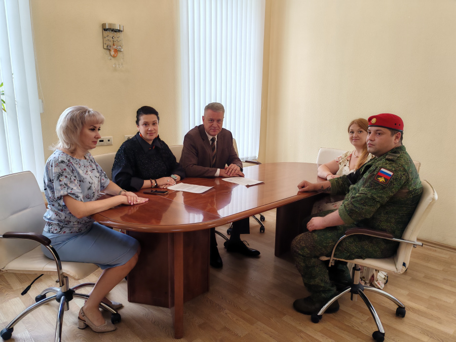 Всемирный день гуманитарной помощи: обсуждение вопросов волонтерской деятельности Всемирный день гуманитарной помощи: обсуждение вопросов волонтерской деятельности